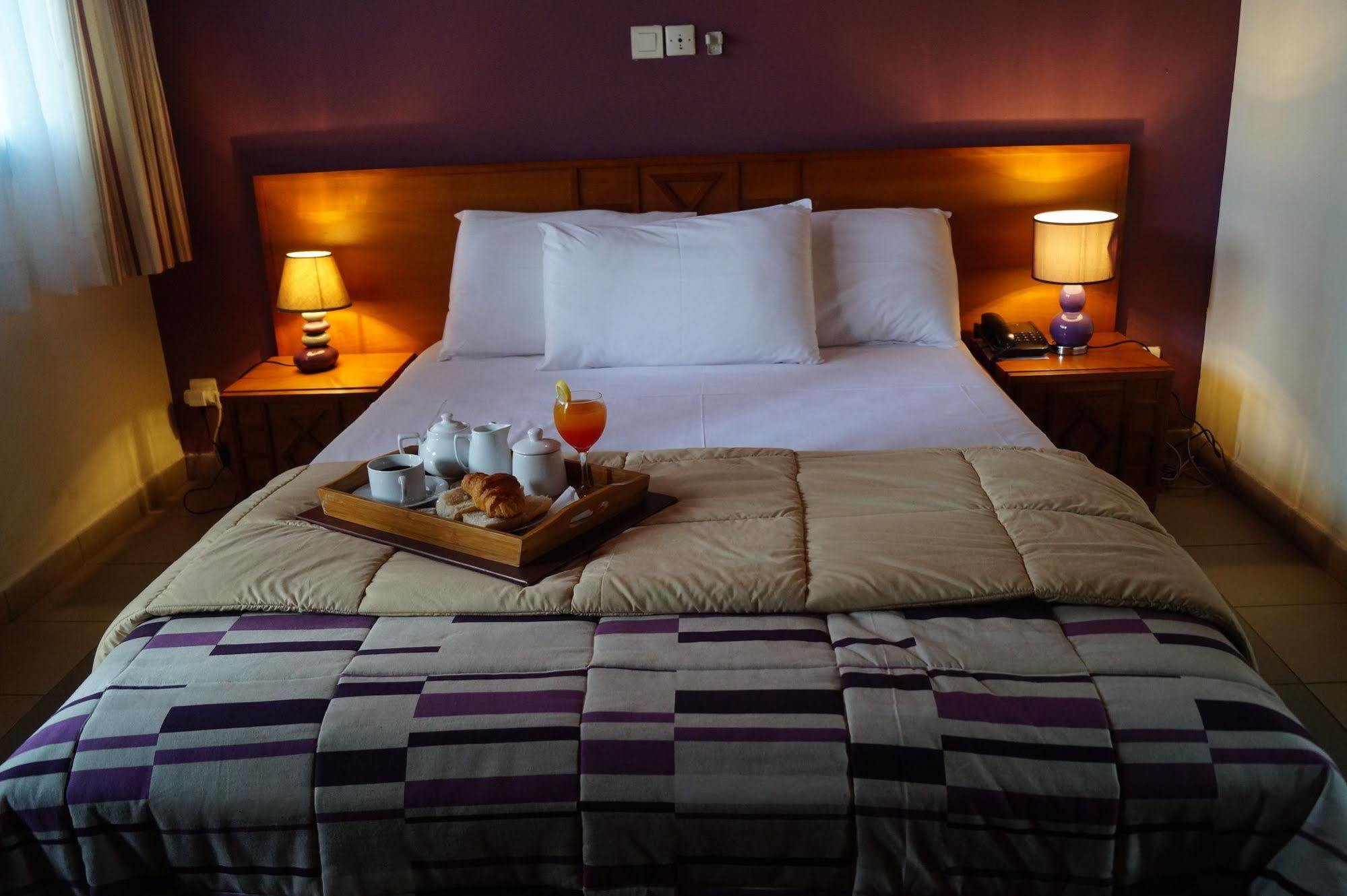 Hotel Sol Beni Абиджан Экстерьер фото
