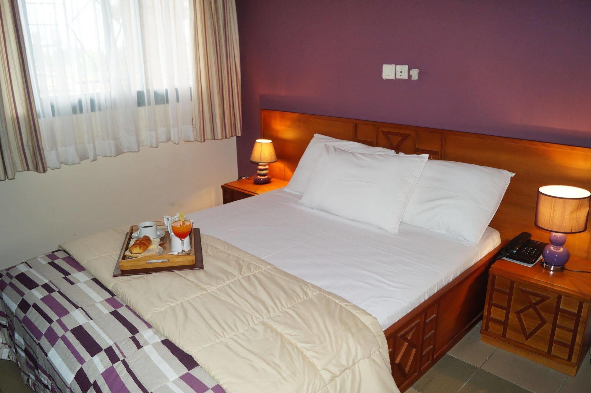 Hotel Sol Beni Абиджан Экстерьер фото